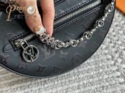 Louis Vuitton Loop Shoulder Bag - Image 6