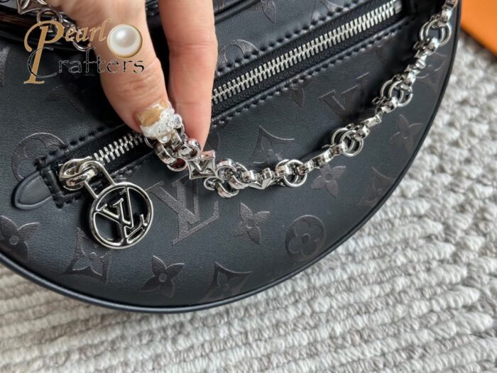 Louis Vuitton Loop Shoulder Bag - Image 6