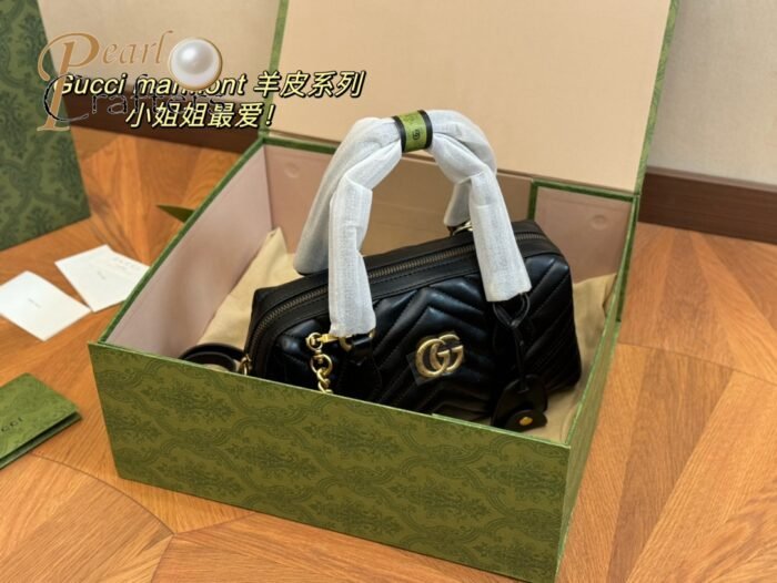 ⁦Gucci Marmont Top Handle Shoulder Bag Handbag⁩ - الصورة ⁦2⁩