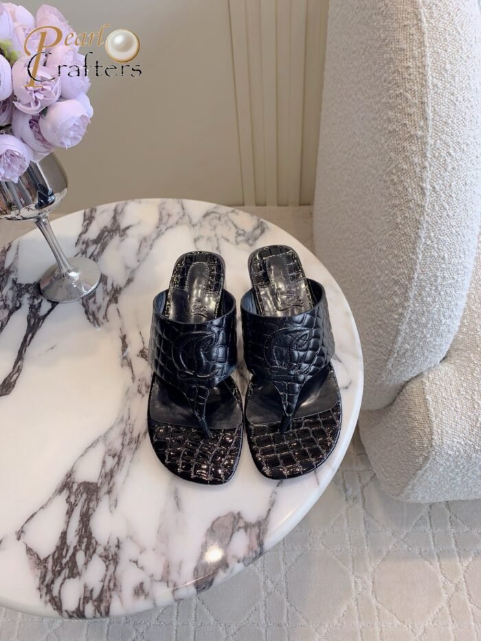 ⁦Christian Louboutin Slipper Sandals Clip Toe Heels Shoes⁩ - الصورة ⁦3⁩