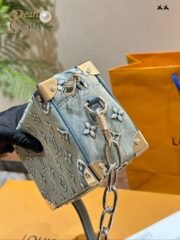 ⁦Louis Vuitton Denim Side Trunk Shoulder Bag Shoulder Bag Handbag⁩ - الصورة ⁦7⁩