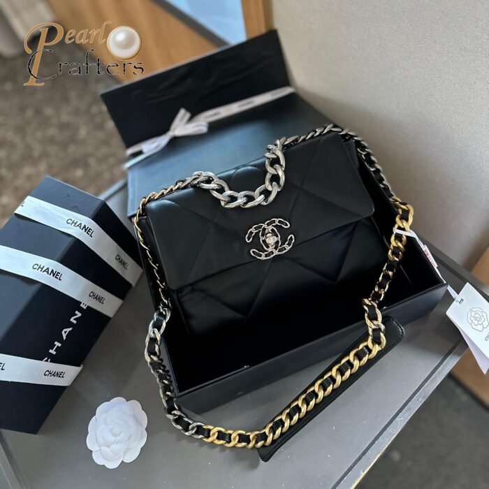 ⁦CHANEL 19 Flap Bag Chain Strap Shoulder Bag 0⁩ - الصورة ⁦12⁩