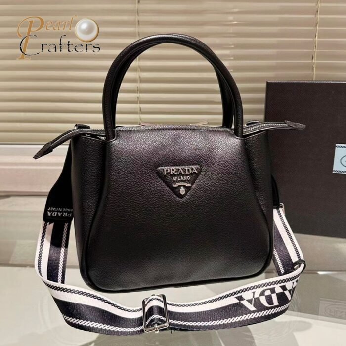 ⁦Prada Triangle Opening&Closing Handbag Shoulder Bag⁩ - الصورة ⁦2⁩