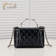 ⁦Chanel 23K Petal Metal Handle Shoulder Bag Handbag⁩ - الصورة ⁦3⁩