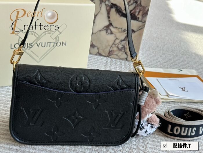 Louis Vuitton DIANE Shoulder Bag Handbag - Image 4