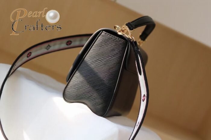 ⁦Louis Vuitton LV Twist Shoulder Crossbody Handbag⁩ - الصورة ⁦8⁩