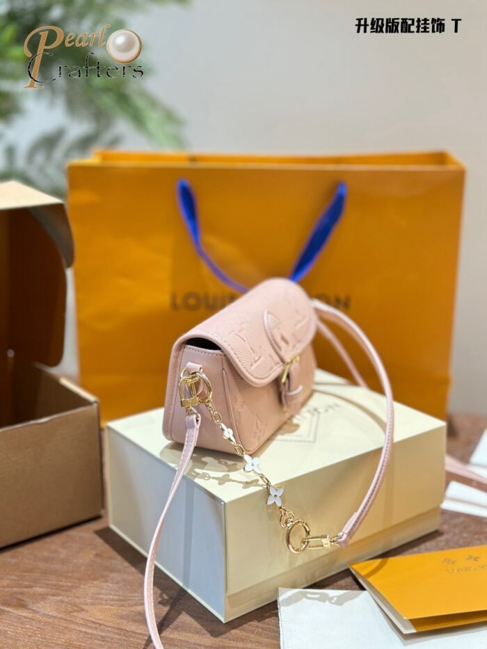 Louis Vuitton Mini Diane Shoulder Bag Handbag - Image 6