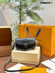 Louis Vuitton Mini Diane Shoulder Bag Handbag - Image 3