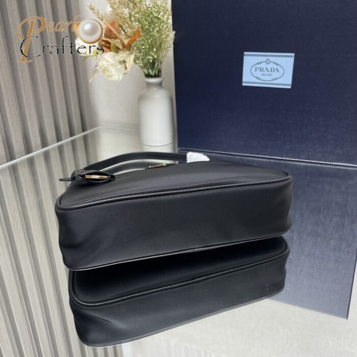 ⁦Prada e-Edition 2000 Hobo Handbag Nylon Shoulder Bag 10A⁩ - الصورة ⁦6⁩