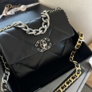⁦CHANEL 19 Flap Bag Chain Strap Shoulder Bag 0⁩ - الصورة ⁦4⁩