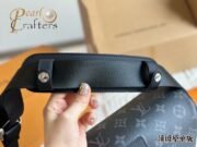⁦Louis Vuitton Messenger Bag Shoulder Bag Handbag⁩ - الصورة ⁦4⁩