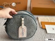 ⁦Louis Vuitton Denim Shoulder Bag Handbag⁩ - الصورة ⁦2⁩