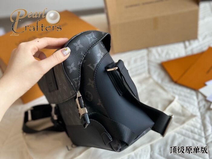 ⁦Louis Vuitton Messenger Bag Shoulder Bag Handbag⁩ - الصورة ⁦3⁩