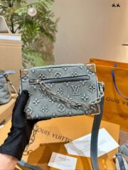 ⁦Louis Vuitton Denim Side Trunk Shoulder Bag Shoulder Bag Handbag⁩ - الصورة ⁦2⁩