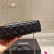 ⁦Chanel Shiny Aged Calfskin Quilted Nano Kelly Shopper Bag⁩ - الصورة ⁦5⁩