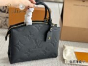 ⁦Louis Vuitton Petit Palais Tote Shoulder Handbag⁩ - الصورة ⁦8⁩