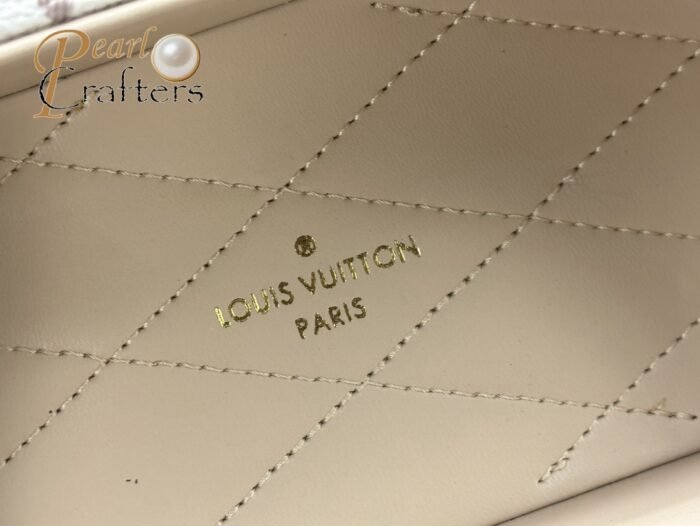⁦Louis Vuitton The Camera Box M10079 Shoulder Bag Handbag⁩ - الصورة ⁦8⁩