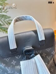 ⁦Louis Vuitton TRIO Backpack Bag Handbag⁩ - الصورة ⁦6⁩