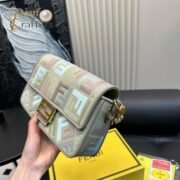 ⁦Fendi FF Logo Baguette Bag Shoulder Crossbody Tote Bag⁩ - الصورة ⁦5⁩