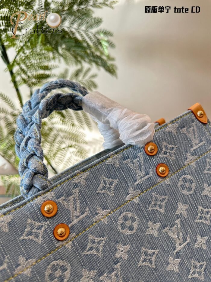 ⁦Louis Vuitton Onthego Denim Shoulder Bag Handbag⁩ - الصورة ⁦7⁩