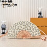 Louis Vuitton Fan bag M14804