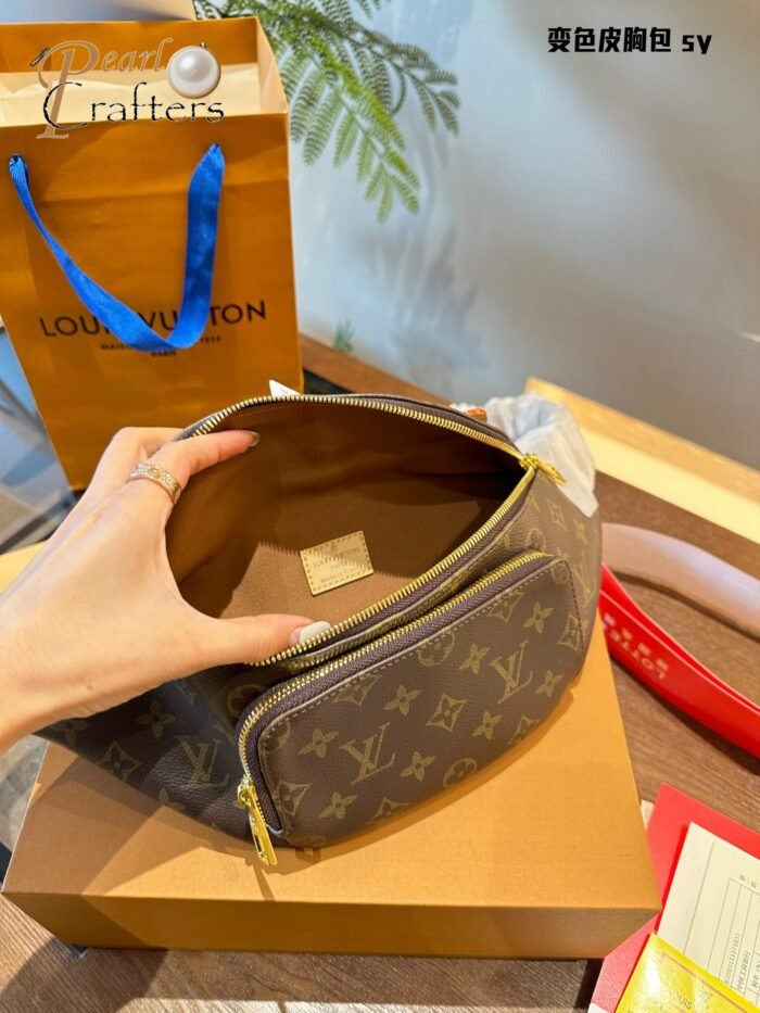 ⁦Louis Vuitton RUSH Shoulder Bag Handbag⁩ - الصورة ⁦6⁩