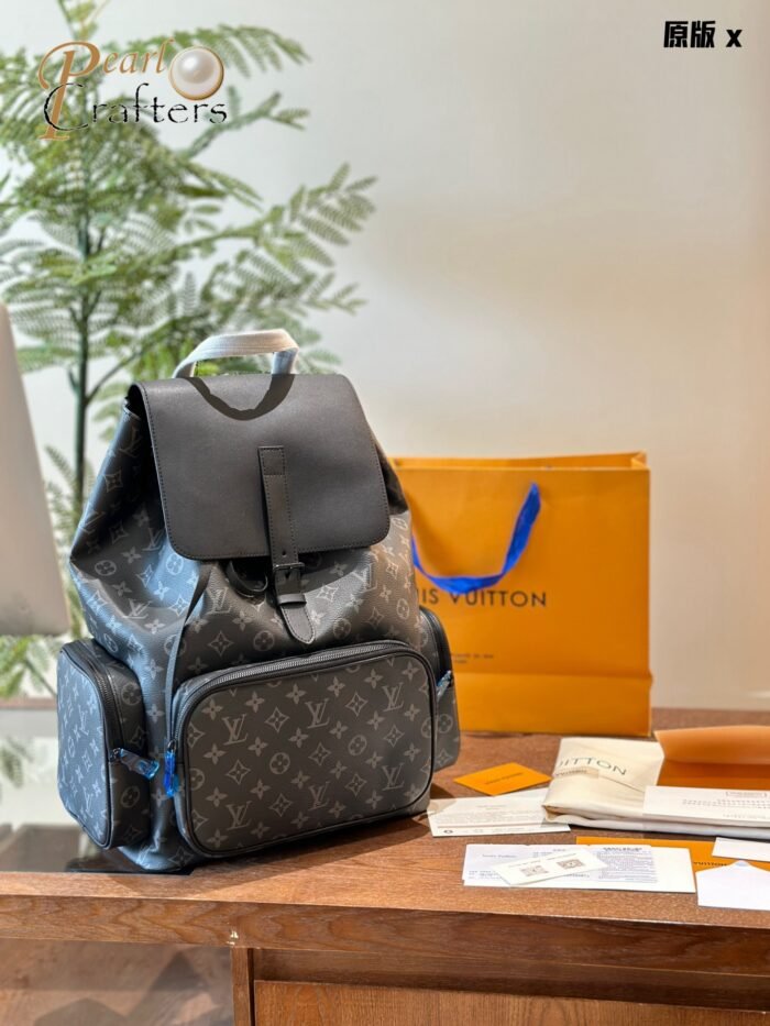 ⁦Louis Vuitton TRIO Backpack Bag Handbag⁩ - الصورة ⁦3⁩