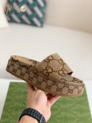 Gucci Ladies Slippers Sandals - Image 3