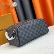 Louis Vuitton LV Cosmetic Dopp Kit Bag M44494 - Image 6