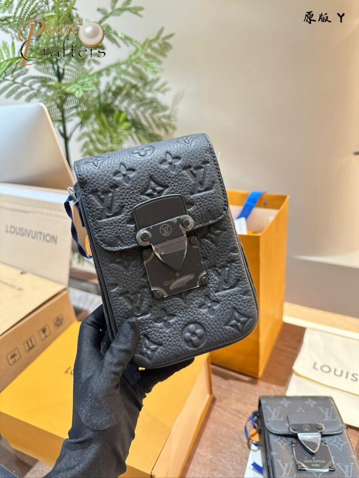 ⁦Louis Vuitton S-LOCK Phone Shoulder Bag Handbag⁩ - الصورة ⁦5⁩