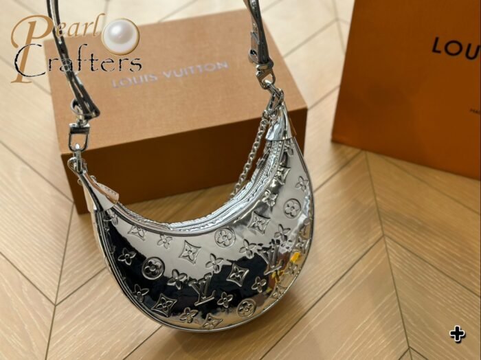Louis Vuitton Loop Shoulder Bag Handbag - Image 5