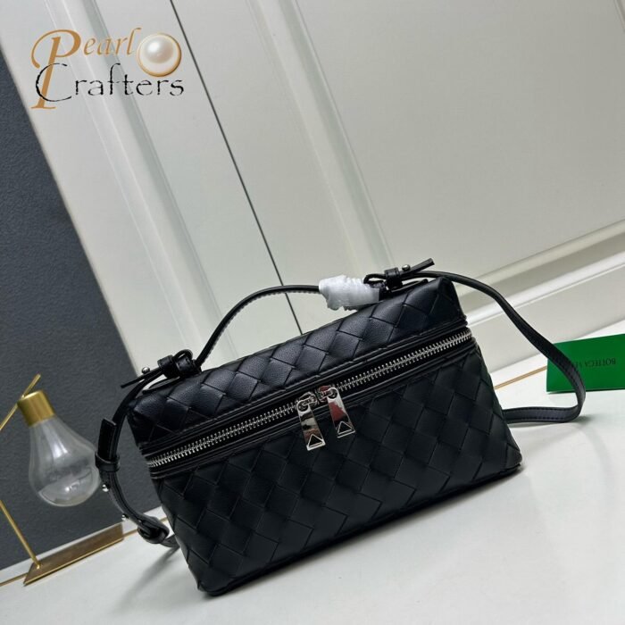 ⁦Bottega Veneta Intrecciato Mini Shoulder Crossbody Cosmetic Bag⁩ - الصورة ⁦2⁩