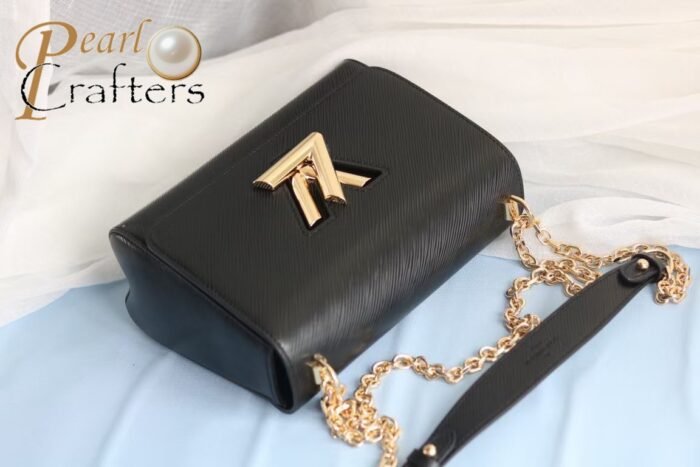 ⁦Louis Vuitton LV Twist Handbag Shoulder Satchel⁩ - الصورة ⁦5⁩