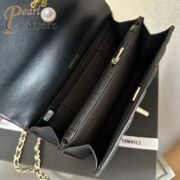 ⁦Chanel  Fortune Pearl-Handle Bag⁩ - الصورة ⁦9⁩
