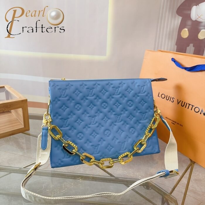 ⁦Louis Vuitton LV Coussin Medium Shoulder Bag⁩ - الصورة ⁦4⁩