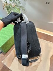 Gucci Cross Body Bag - Image 4