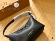 ⁦Louis Vuitton Shoulder Bag Handbag⁩ - الصورة ⁦7⁩