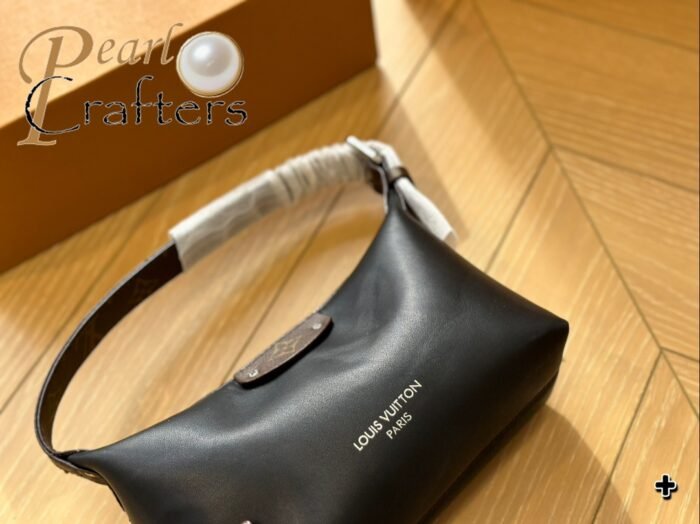 ⁦Louis Vuitton Shoulder Bag Handbag⁩ - الصورة ⁦7⁩