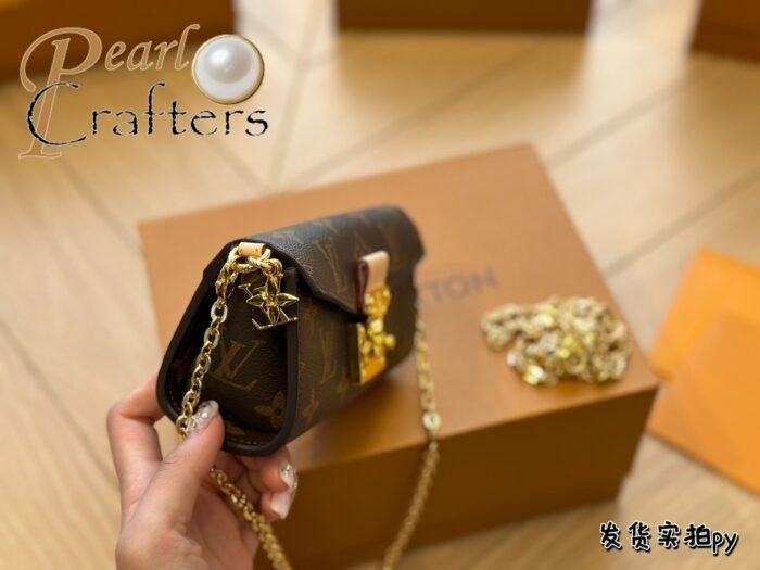 Louis Vuitton Mini Bitsy Pouch Shoulder Bag Handbag - Image 5