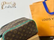 ⁦Louis Vuitton Cosmetics Toiletry Shoulder Bag Handbag⁩ - الصورة ⁦11⁩