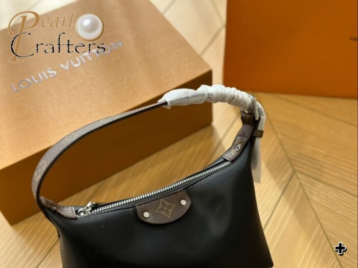 ⁦Louis Vuitton Shoulder Bag Handbag⁩ - الصورة ⁦2⁩