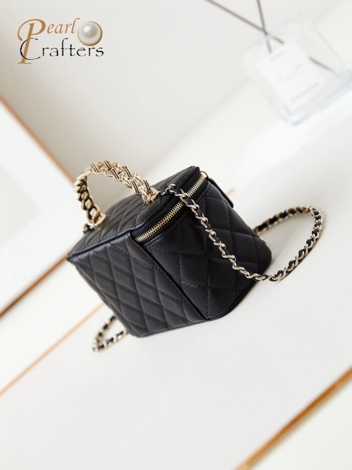 Chanel 10A Handbag Shoulder Bag Top Mirror Quality Version chanel AP5152 - Image 4