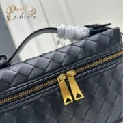 ⁦Bottega Veneta Intrecciato Mini Shoulder Crossbody Cosmetic Bag⁩ - الصورة ⁦11⁩