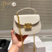 ⁦CELINE Triomphe Besace Handbag⁩ - الصورة ⁦3⁩