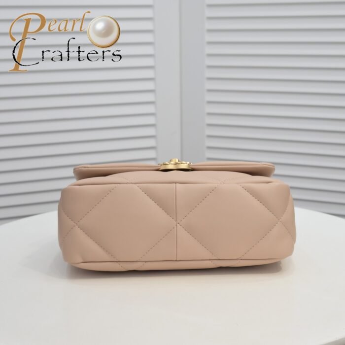 Chanel Lambskin Quilted Small 19 Flap Shoulder Bag Handbag - Image 4