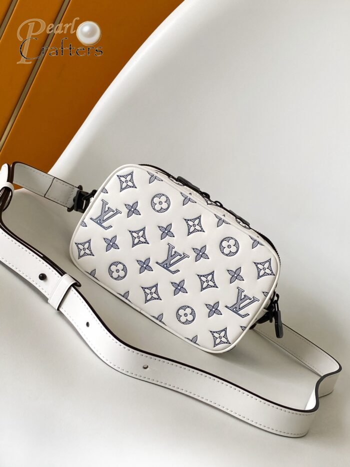 Louis Vuitton 10A Handbag Shoulder Bag Top Mirror Quality Version Neo Alpha M83383 M82542 - Image 3