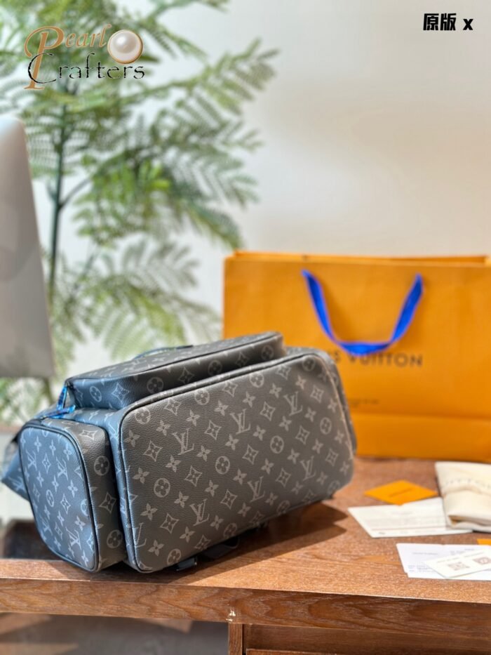 ⁦Louis Vuitton TRIO Backpack Bag Handbag⁩ - الصورة ⁦7⁩