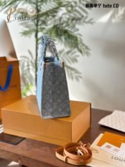 ⁦Louis Vuitton Onthego Denim Shoulder Bag Handbag⁩ - الصورة ⁦4⁩
