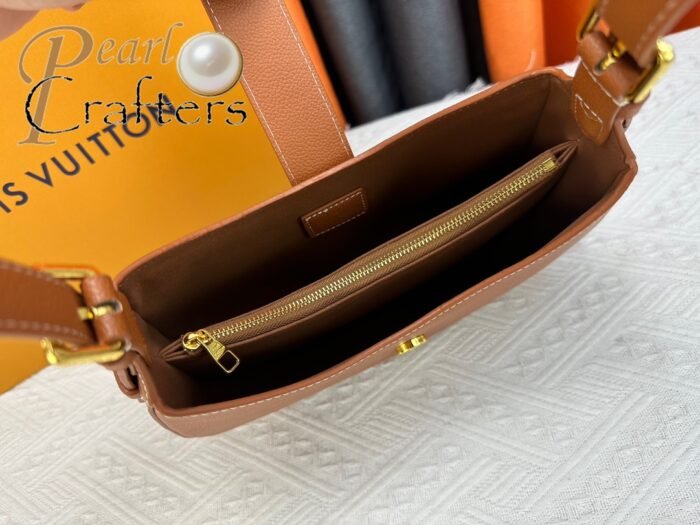 ⁦Louis Vuitton LOW KEY SHOULDER BAG M24611 M24885 M24990 Shoulder Bag Handbag⁩ - الصورة ⁦9⁩