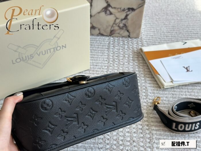 Louis Vuitton DIANE Shoulder Bag Handbag - Image 6